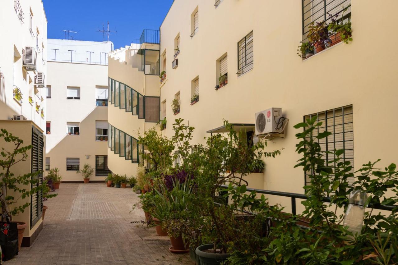Colours Apartment And Garage Historical Center 4 Pax Seville Luaran gambar