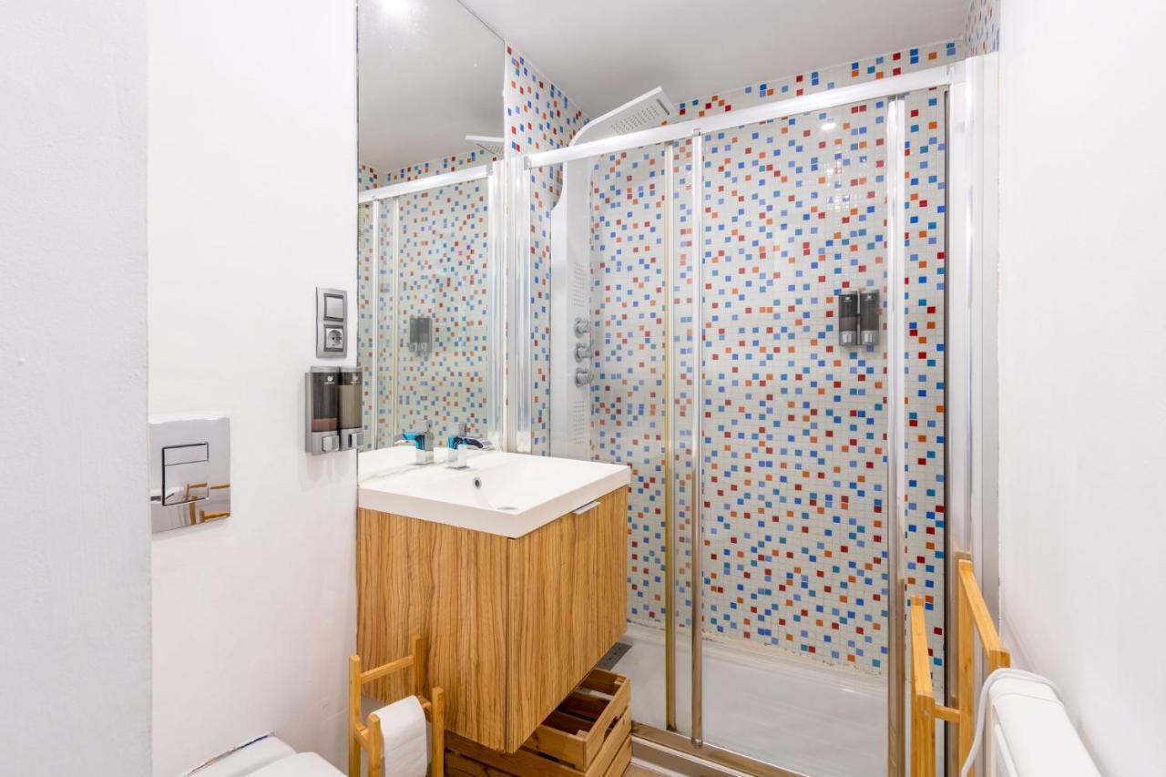 Colours Apartment And Garage Historical Center 4 Pax Seville Luaran gambar